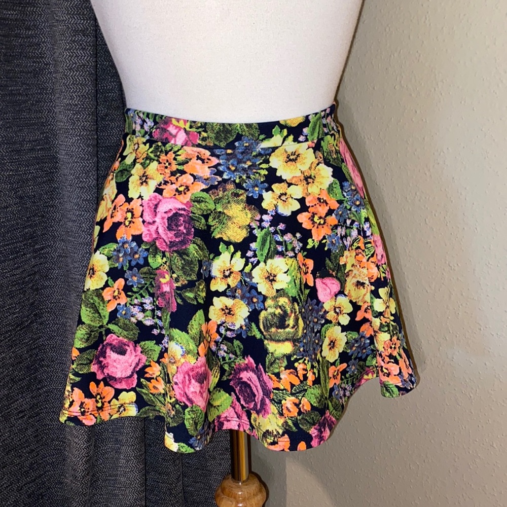 Women’s Vintage Havana Mini Flower Skirt Small